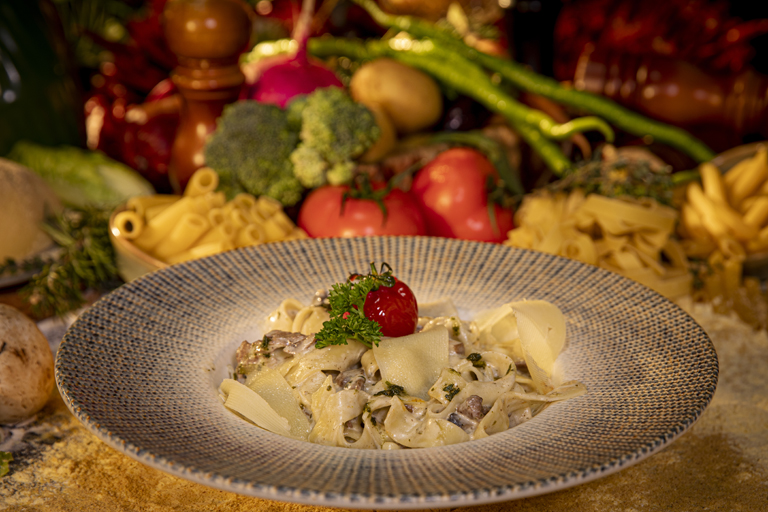 FETTUCCINI BEEF